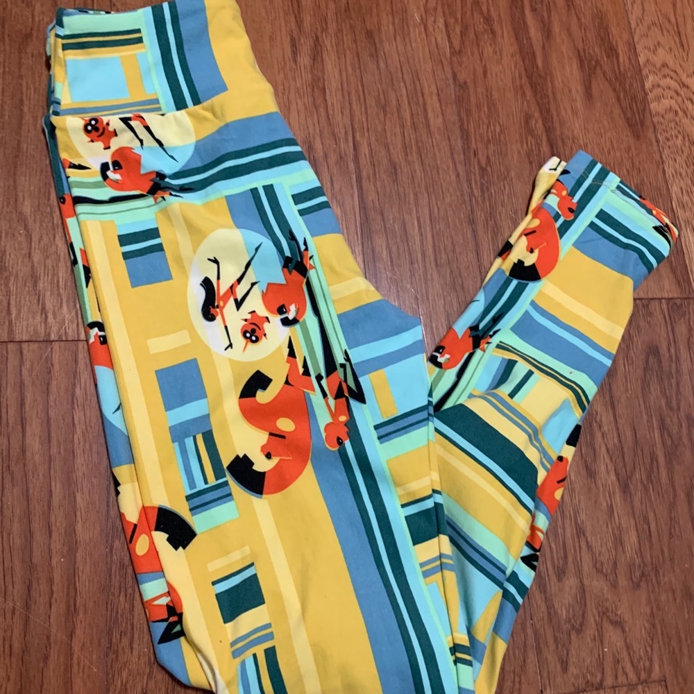 Lularoe Tween Disney leggings never worn